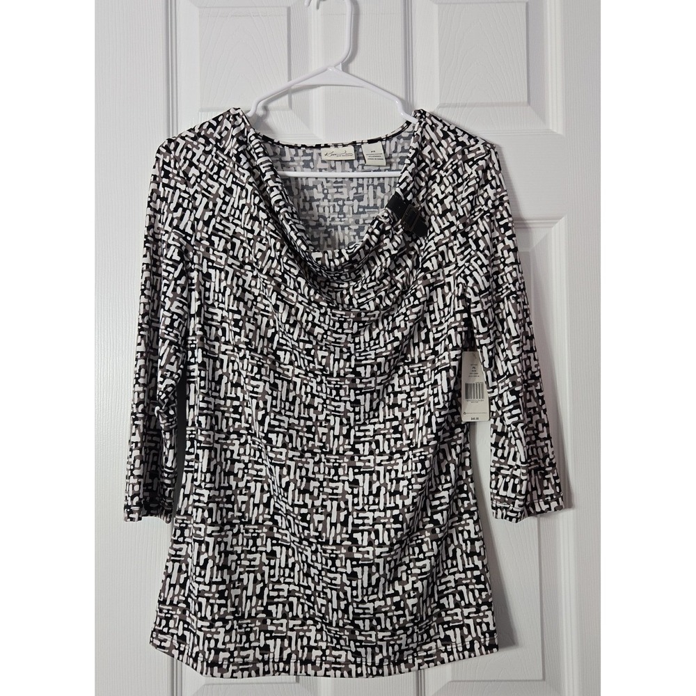 Kim Rogers Small Petite Blouse NWT 3/4 Sleeve rounded Neck.